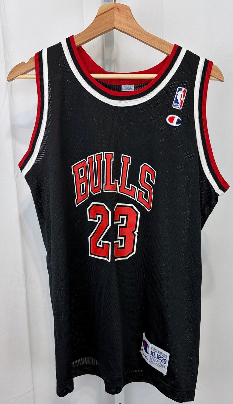 VTG CHAMPION 1990s Chicago Bulls NBA Jersey Michael Jordan 23 Red Youth 18 20 XL